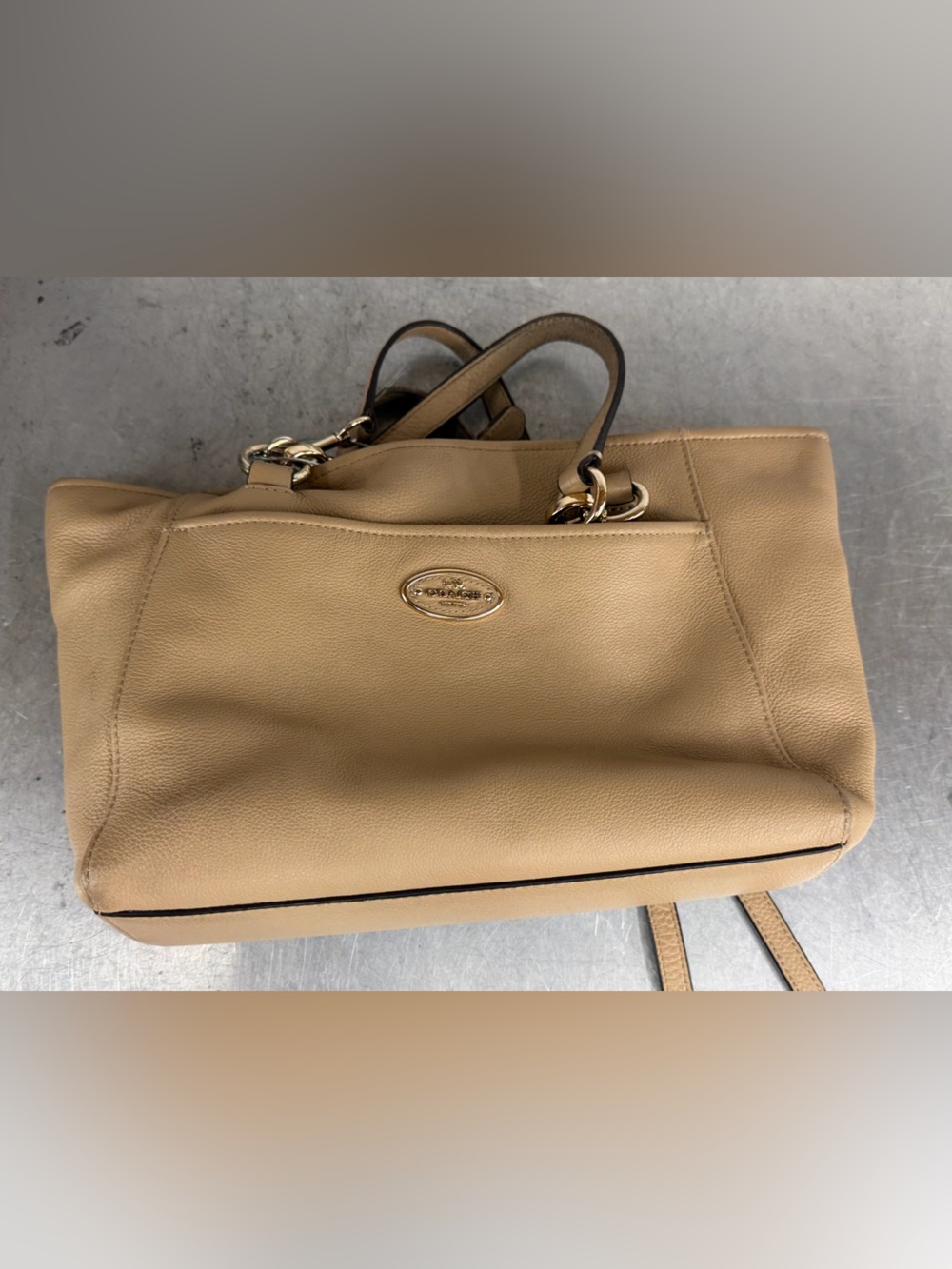 Coach Beige Leather Shoulder Bag - Gold Hardware